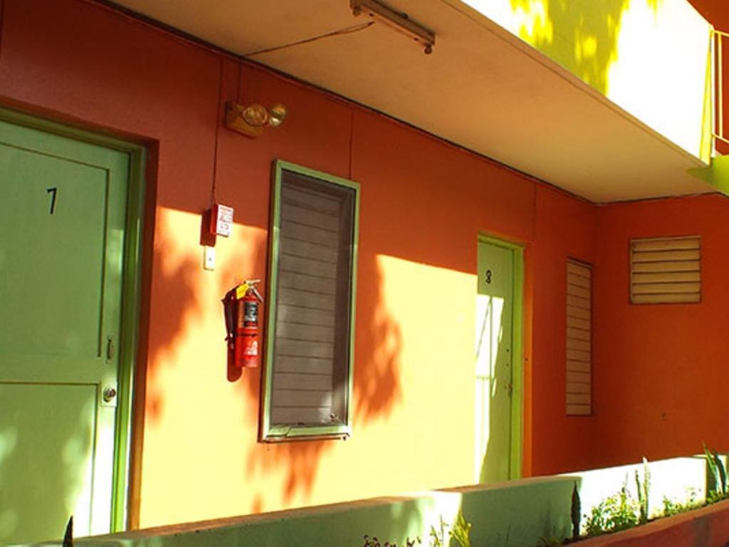 Tropical Court Inn New Kingston Extérieur photo