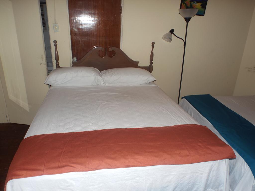 Tropical Court Inn New Kingston Chambre photo