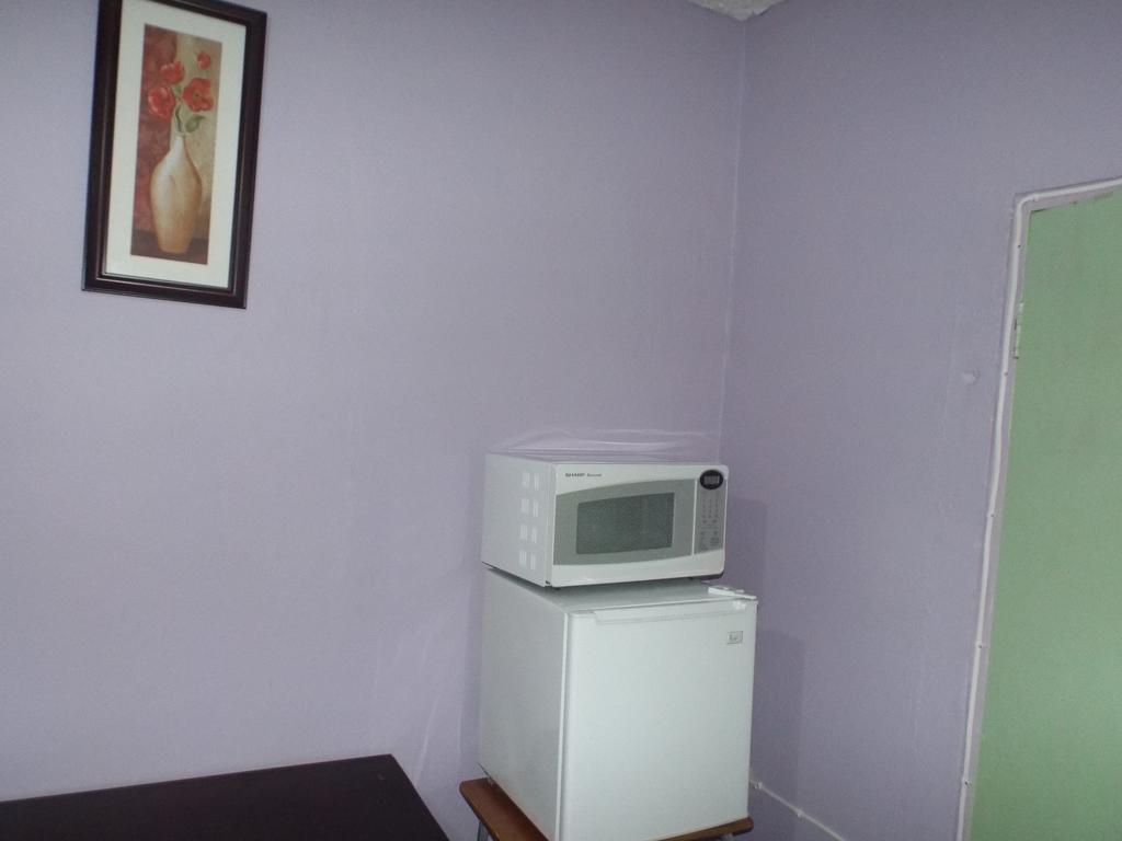 Tropical Court Inn New Kingston Chambre photo