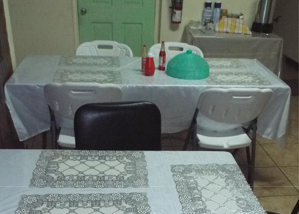 Tropical Court Inn New Kingston Extérieur photo