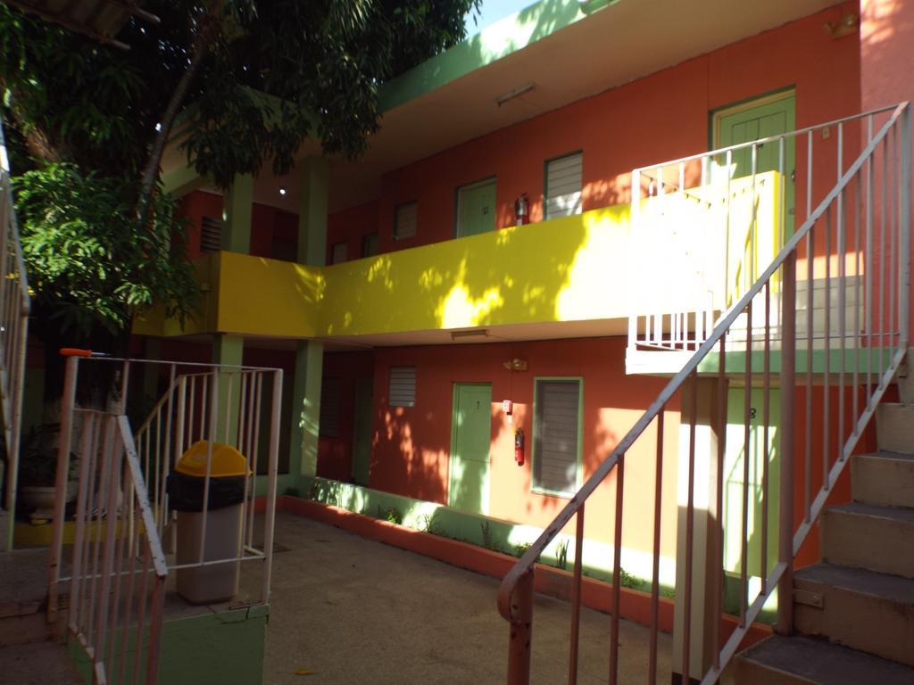 Tropical Court Inn New Kingston Extérieur photo